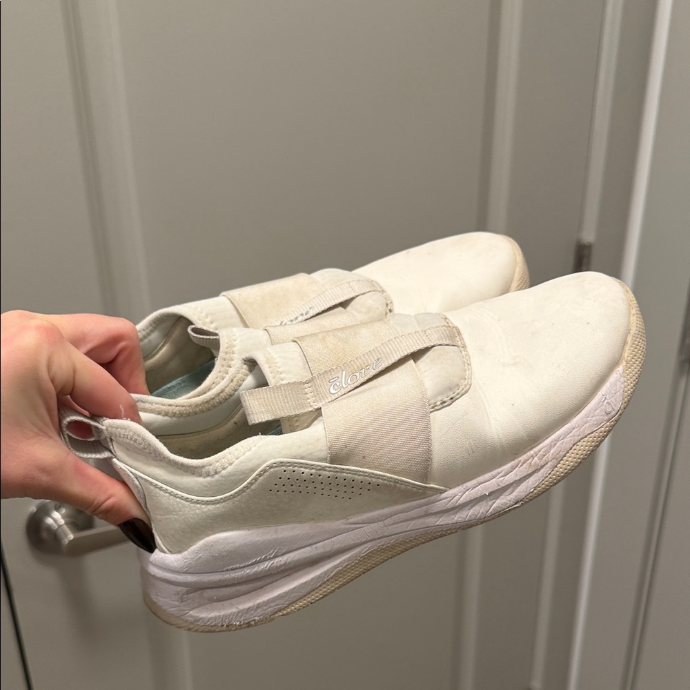 Clove Nursing Slip-On shoes